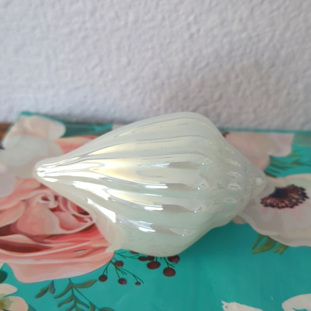 Glass Seashell Paperweight Decor - Picture 2 of 4